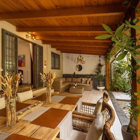 Portrait Boutique Konukevi *