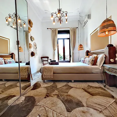 Konukevi Portrait Boutique Valensiya