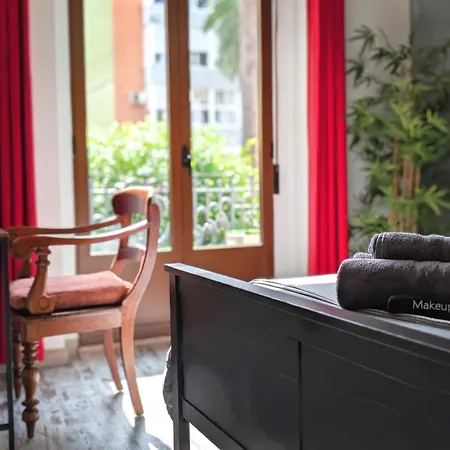 Portrait Boutique Konukevi Valensiya